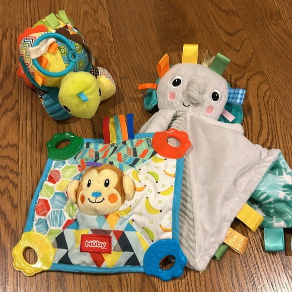 Three Baby Toys:  Infantino Pal Turtle, Bright Stars Elephant, NUBY Monkey - Picture 14 of 16